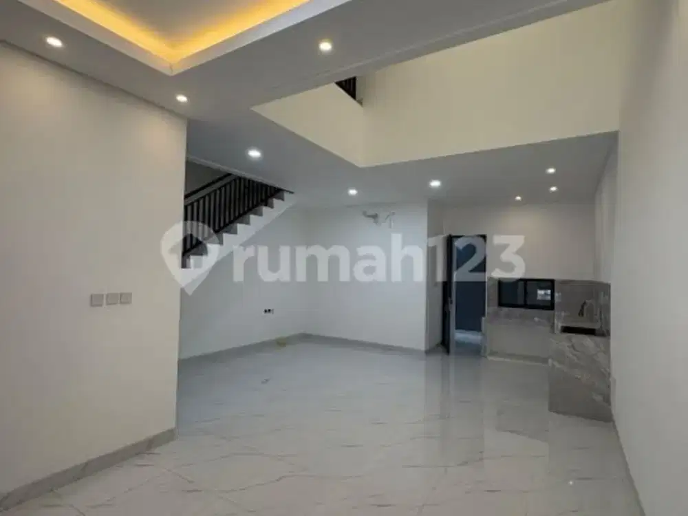 Dijual Cepat Rumah Mewah Puri Permata 2 Lantai Hadap Utara SHM Siap Huni