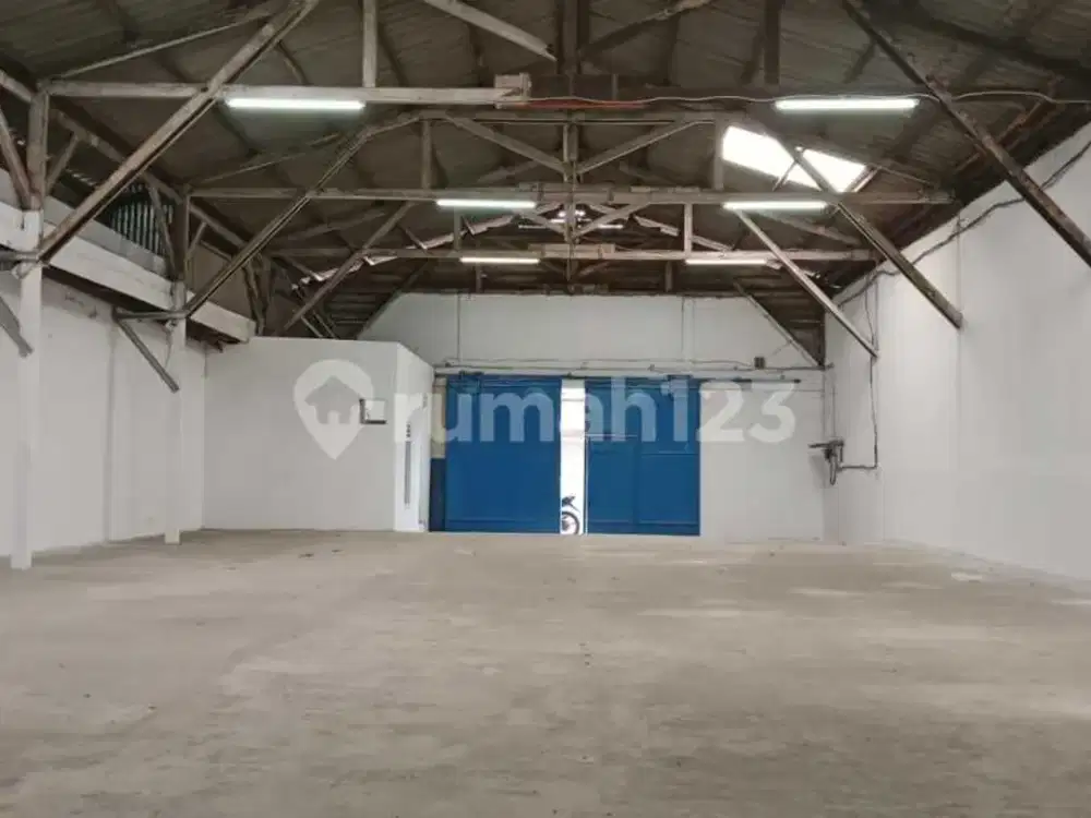 Disewakan Gudang Bagian Tengah 220M2 Lokasi Kapuk Kamal Ada Office Akses 40 Feet Siap Pakai