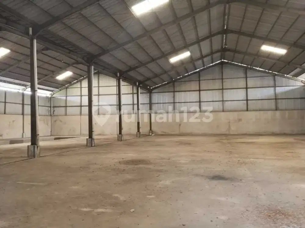 Dijual Cepat Gudang 1300M2 Kragilan Zona Industri Akses Tol Ciujung 1 Kilo SHM Siap Pakai