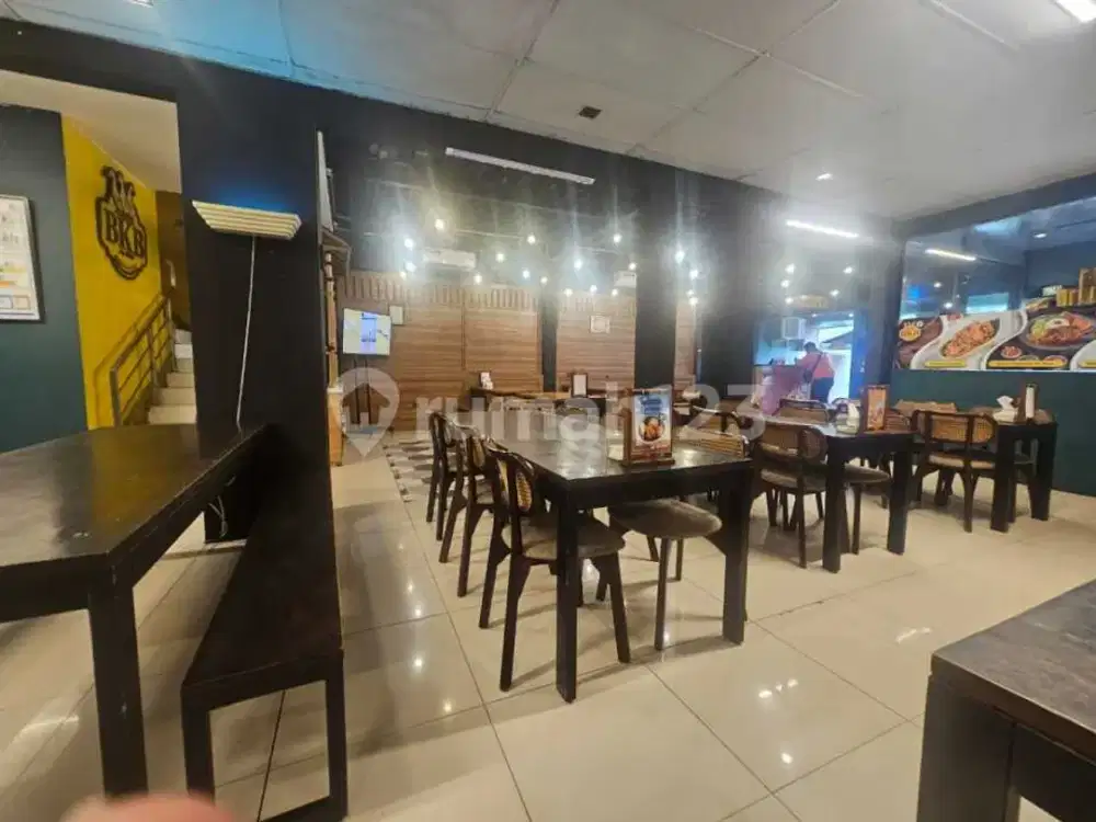 Sewa 3 Ruko Gandeng Fatmawati Jalan Utama Cocok untuk Resto Biliard Gudang