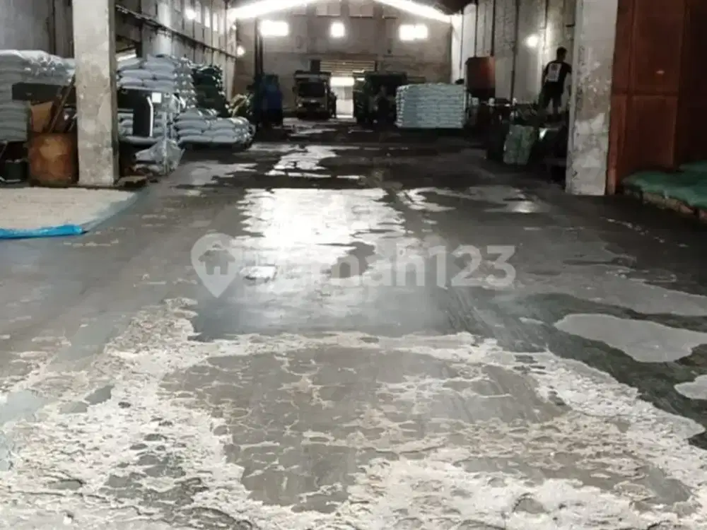 Dijual Gudang/Pabrik 2100M2 Lokasi Kayu Besar Akses 40 Feet