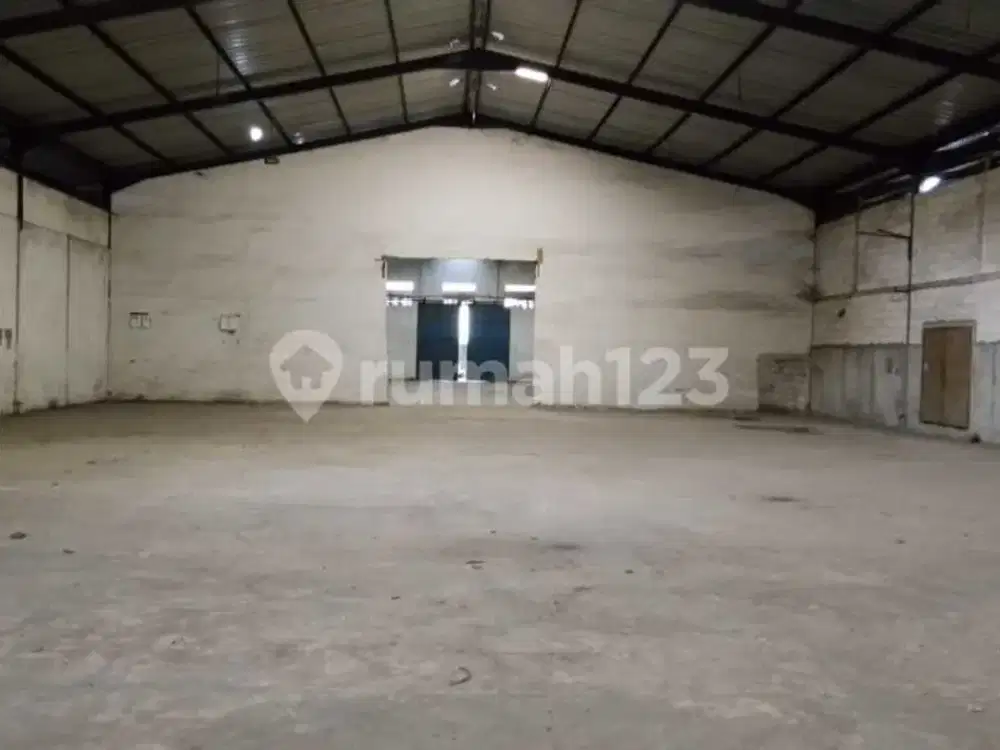 Disewakan Gudang 1200M2 Strategis Ks Tubun Pintu Air 10 Tangerang Akses 40 Feet Siap Pakai