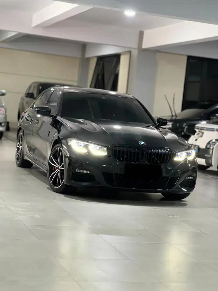 BMW 330i MSport 2022 Low KM