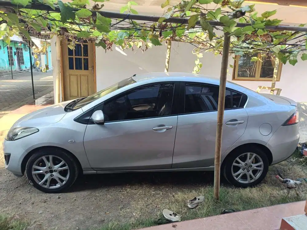Mazda 2 2010 Bensin