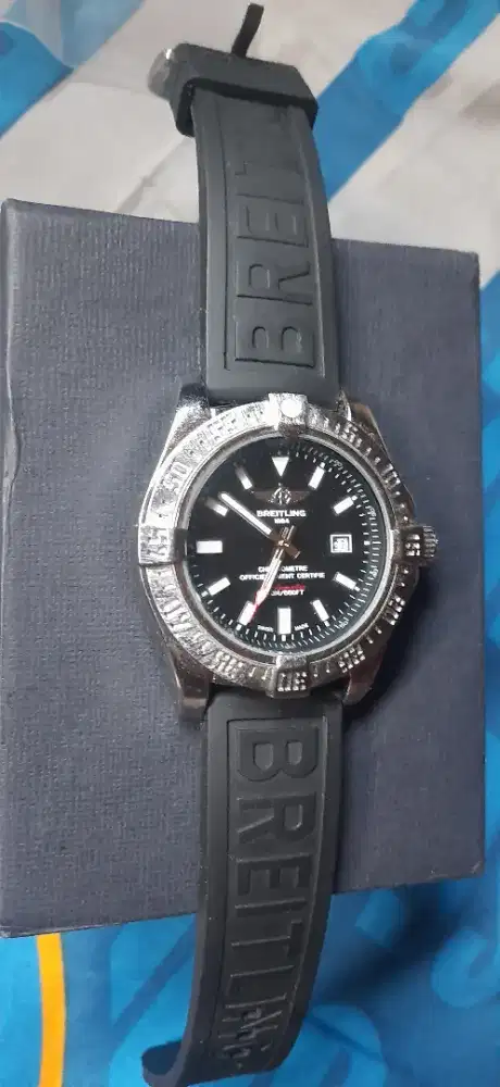 Jam Quartz Batere Pria