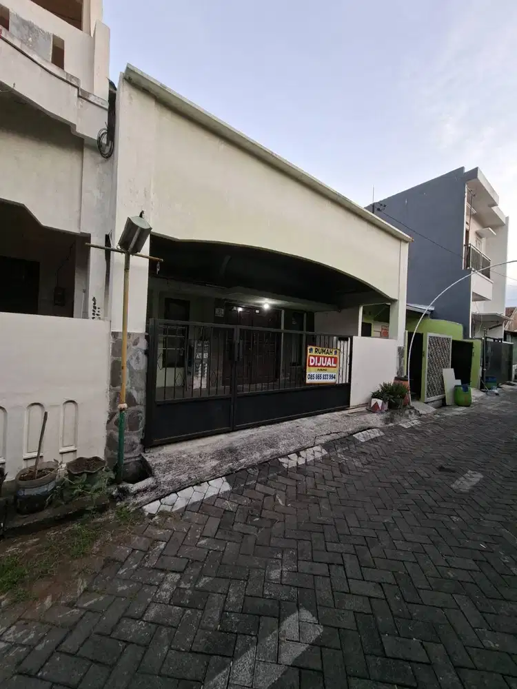 Rumah strategis 3 menit USM 5 menit masjid agung dan PGRI (BU CEPAT)