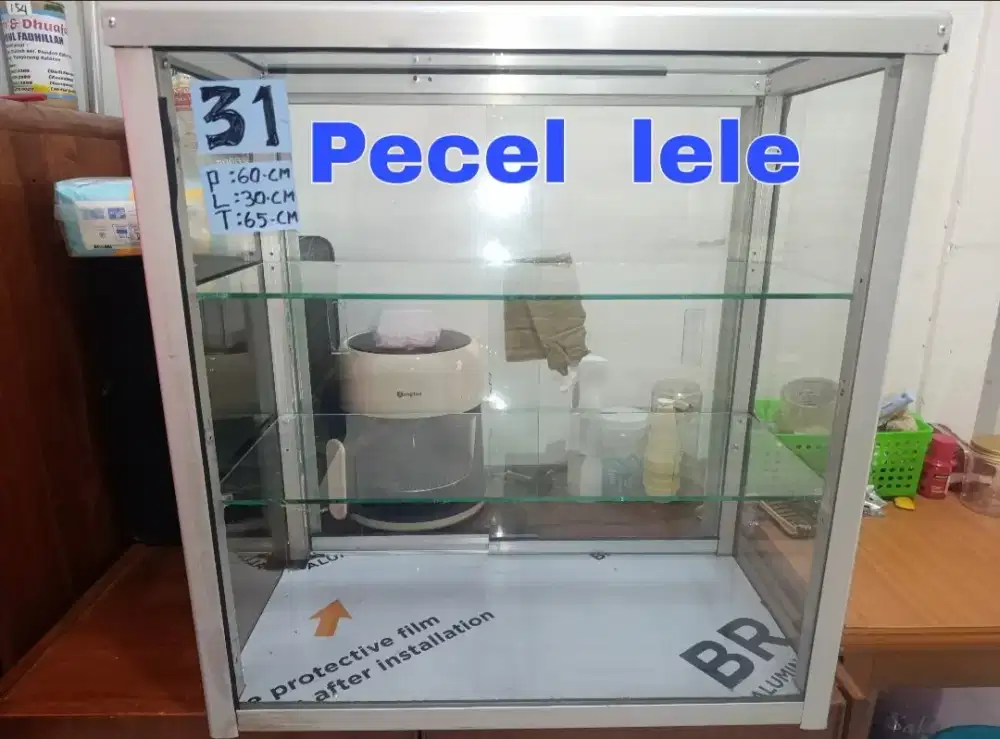 Jual Etalase pecel lele,second, Lok Pamulang barat, Tangsel