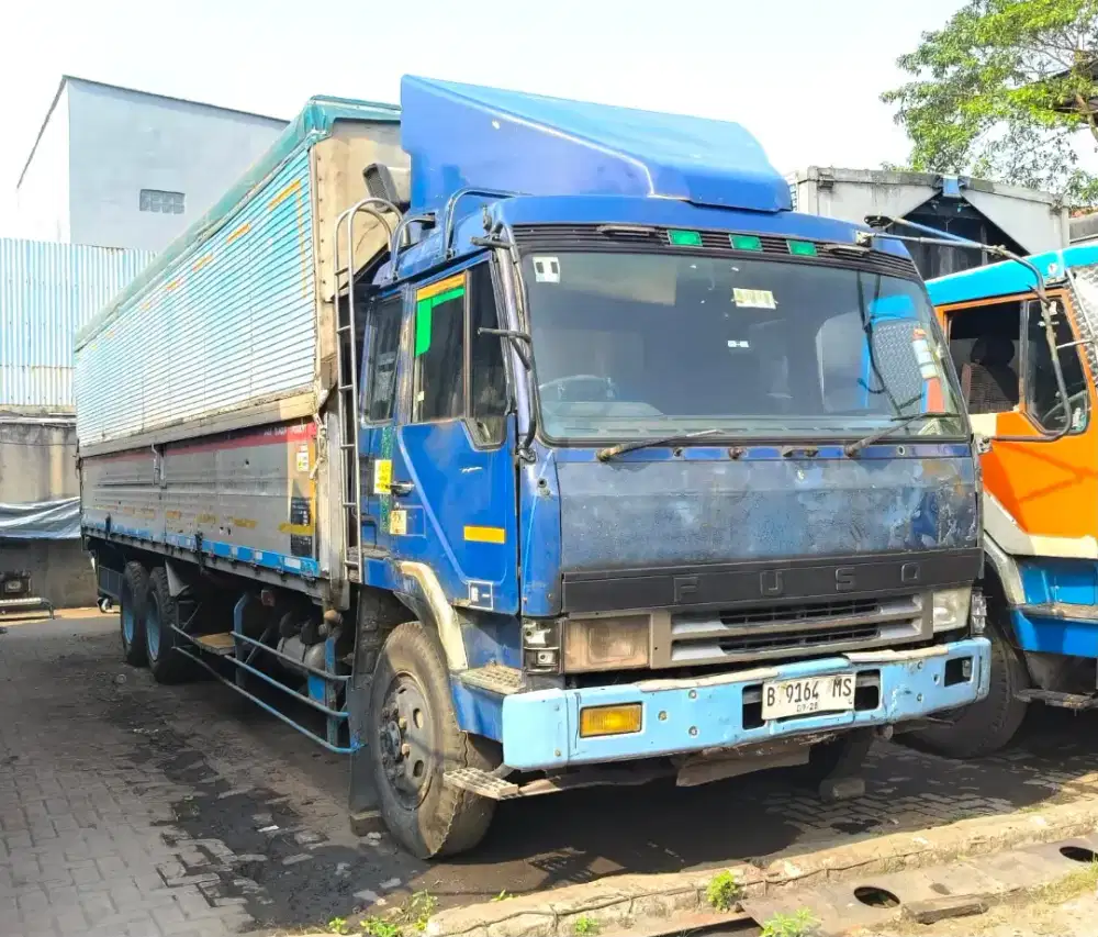 Mitsubishi fuso build up tronton 6x2 FU 418 U 6d22 wing box 1999