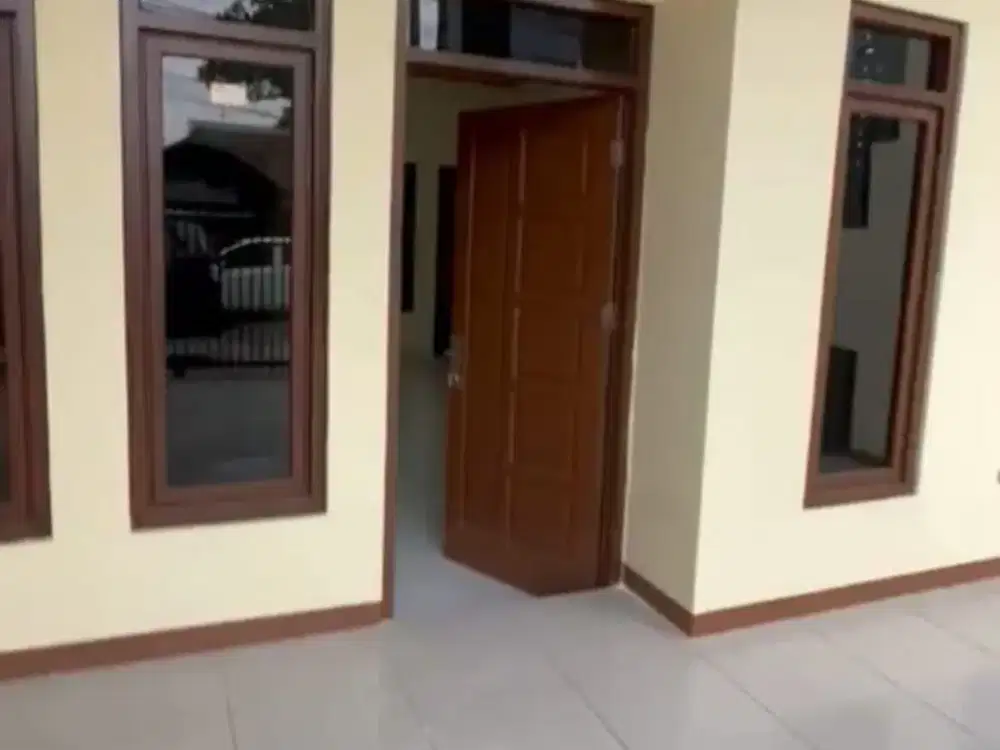 Rumah 2 LT Siap Huni di Mainroad Antapani