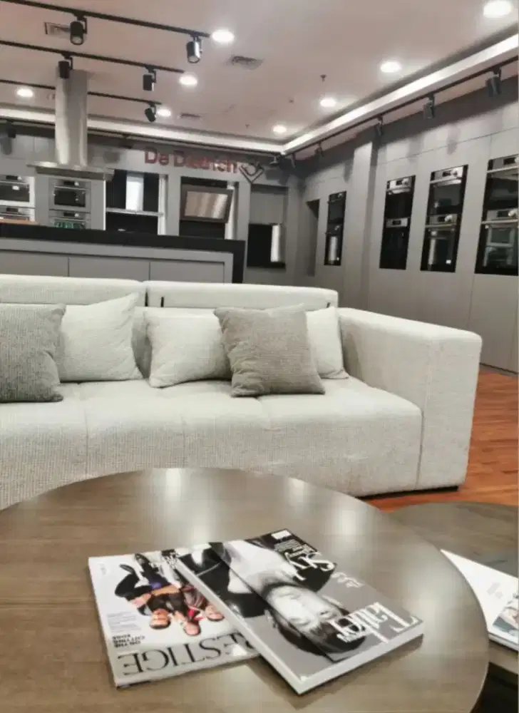 Dijual Sofa bekas Showroom (Kondisi PREMIUM)