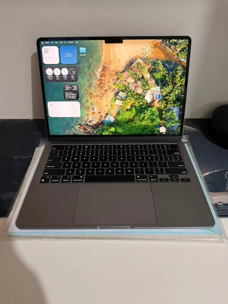 Macbook Air M3 13 Inch