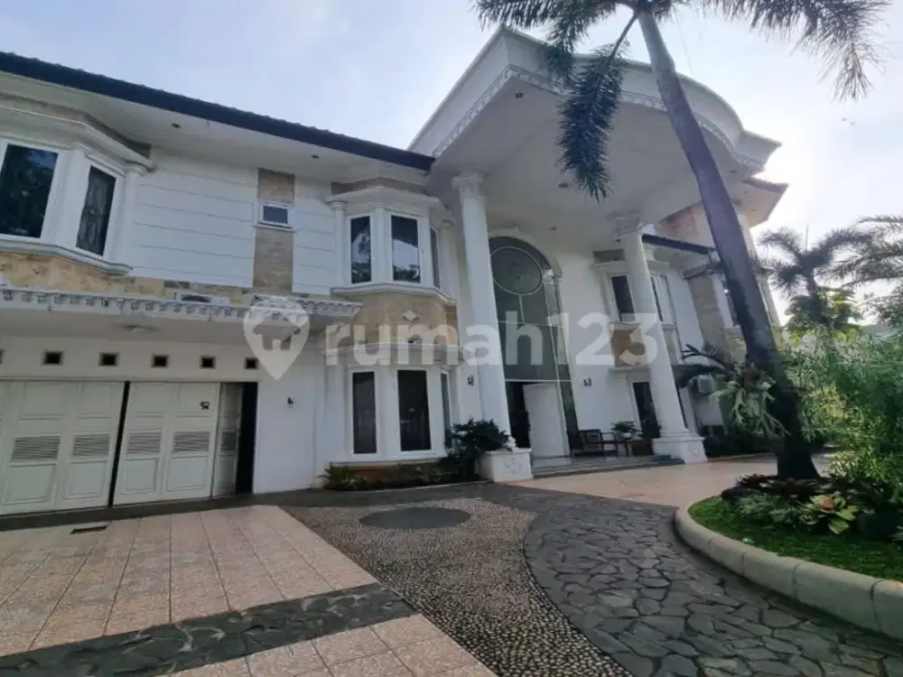 Rumah Di Duren Sawit Komplek AL Ada Swimming Pool