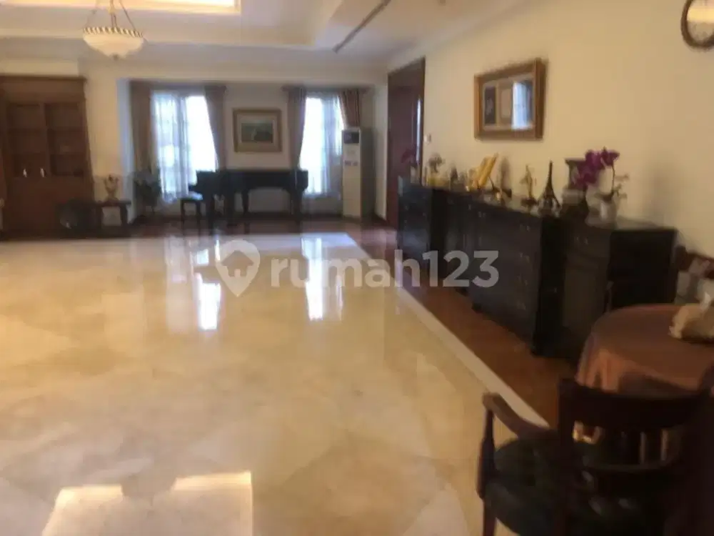 Rumah mewah di Menteng cocok buat kedutaan ataupun rumah dinas