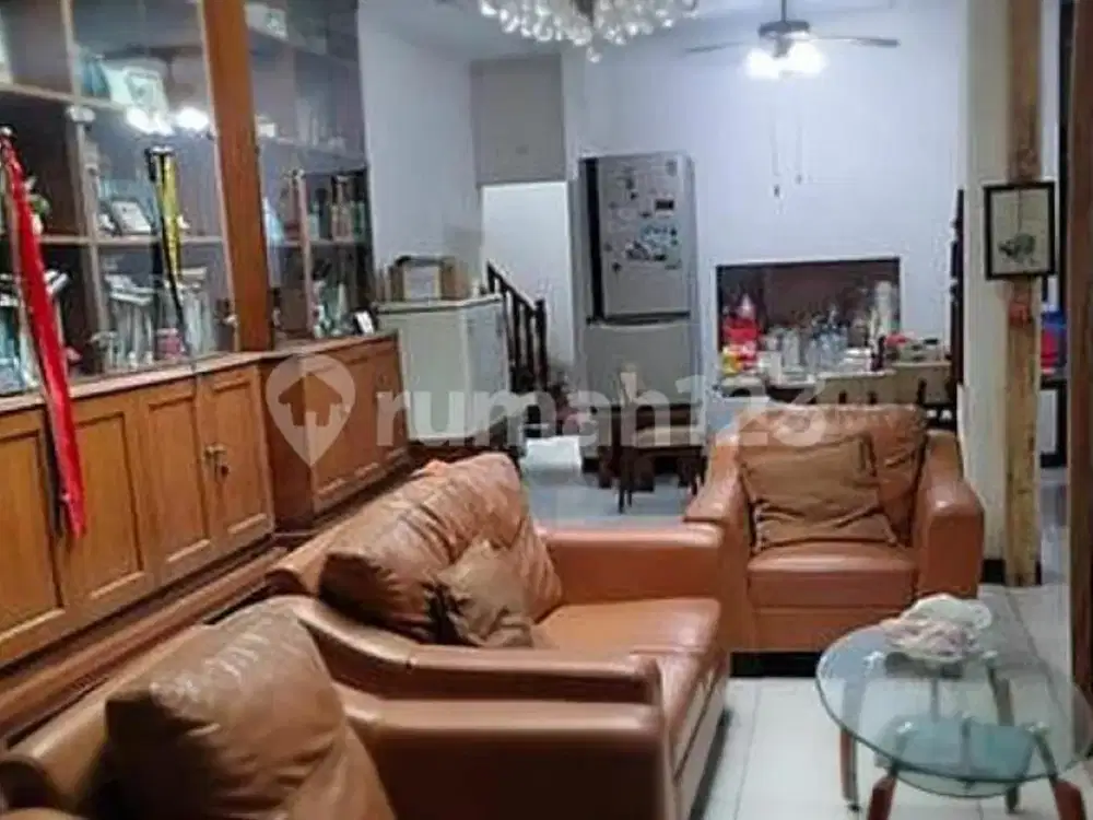 Rumah Lokasi di Kelapa gading perumahan taman pegangsaan indah