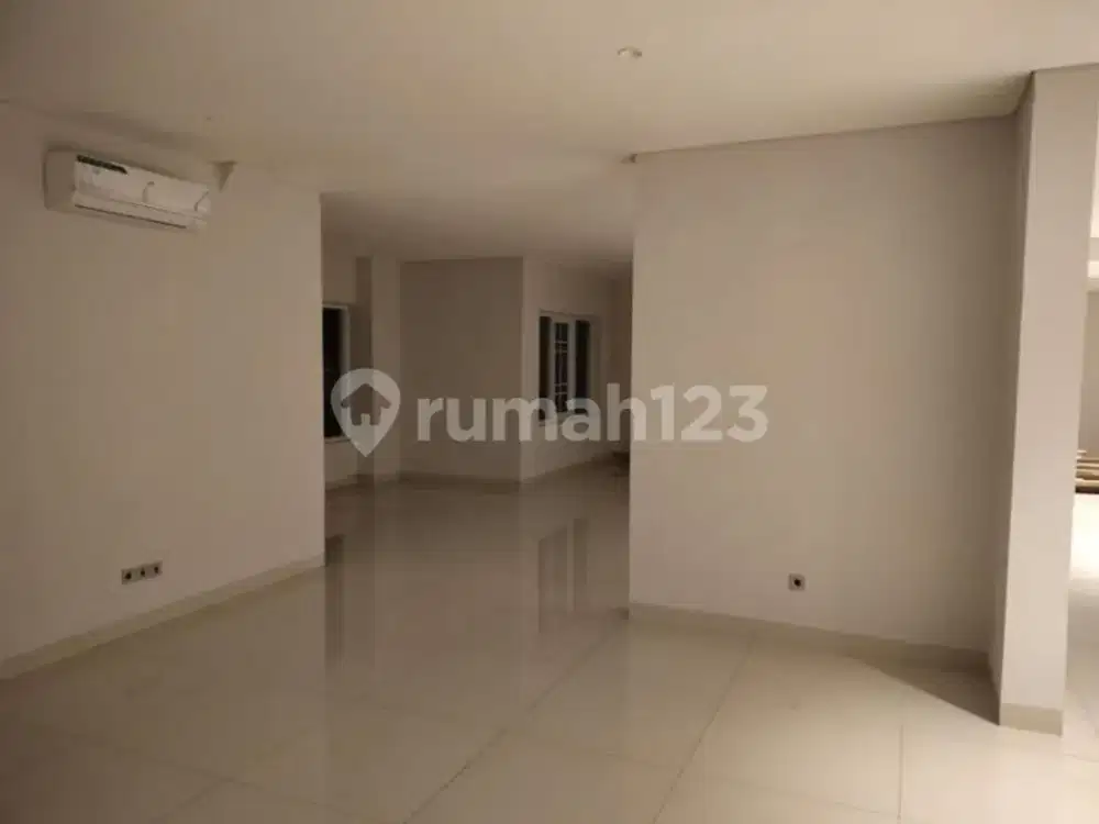 Rumah di Menteng cocok untuk kedutaan besar