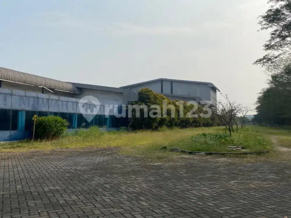 Ex Pabrik Di Modern Cikande Bangunan Perlu Renov