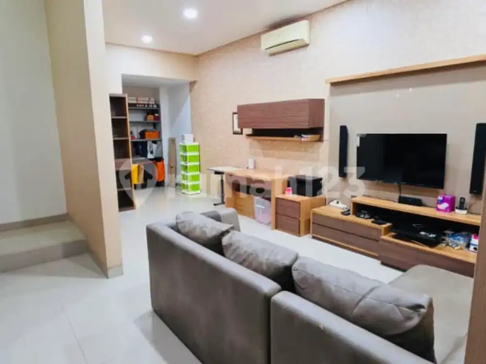 Rumah di Grand Puri Grisenda Bagus dan Terawat