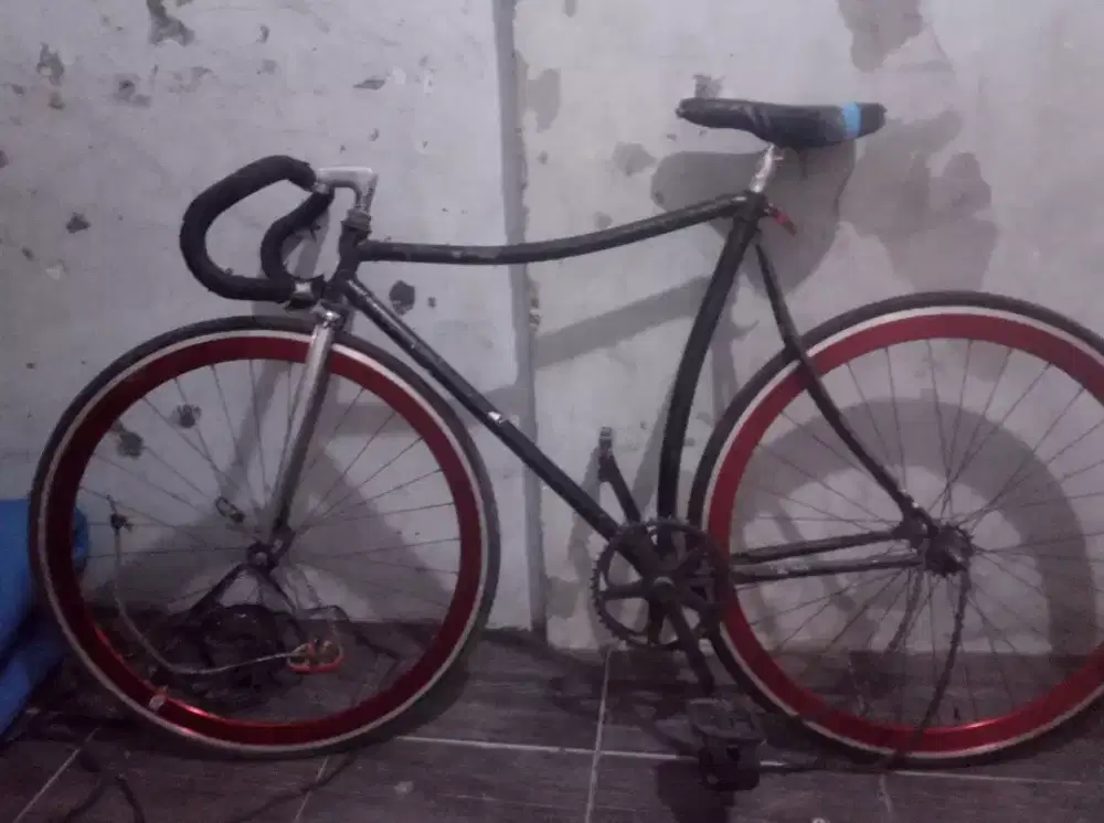Sepeda fixi bekas pakai anak apa adanya