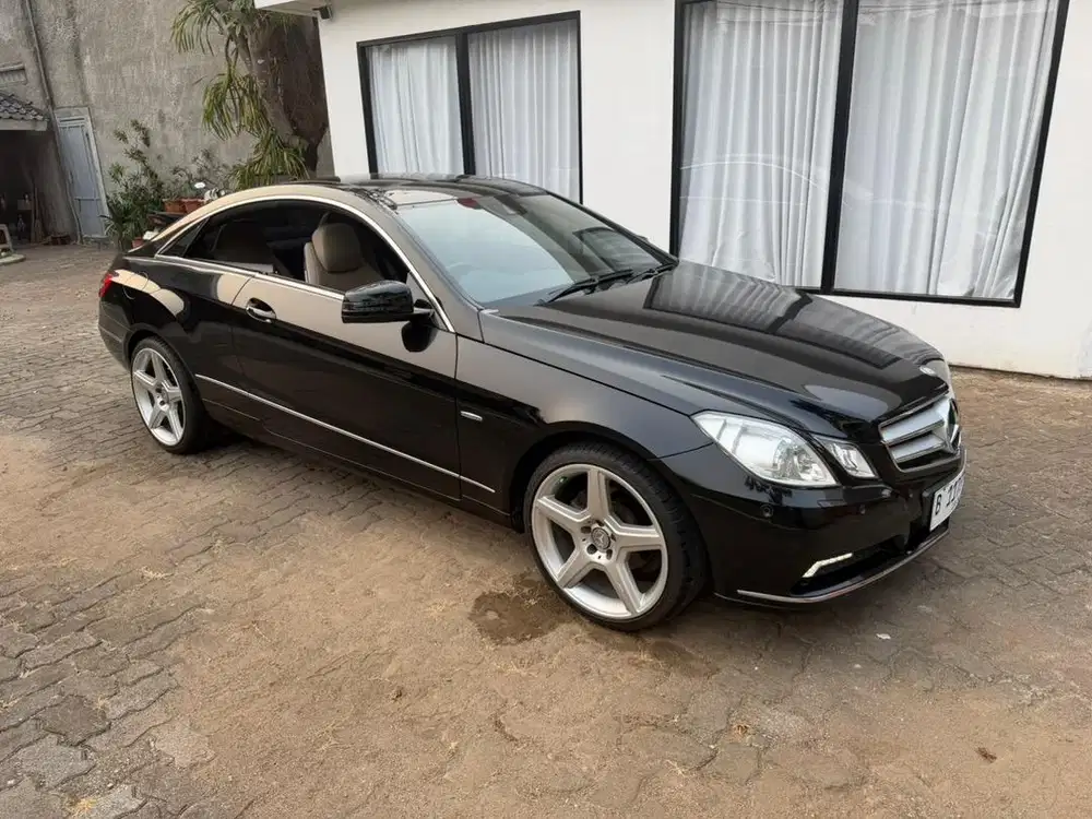 Mercedes-Benz E250 Coupe C207