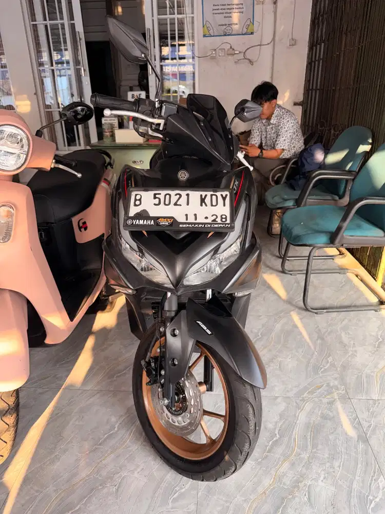 YAMAHA AEROX CONNECTED ABS 2023 HITAM BEKASI KOTA