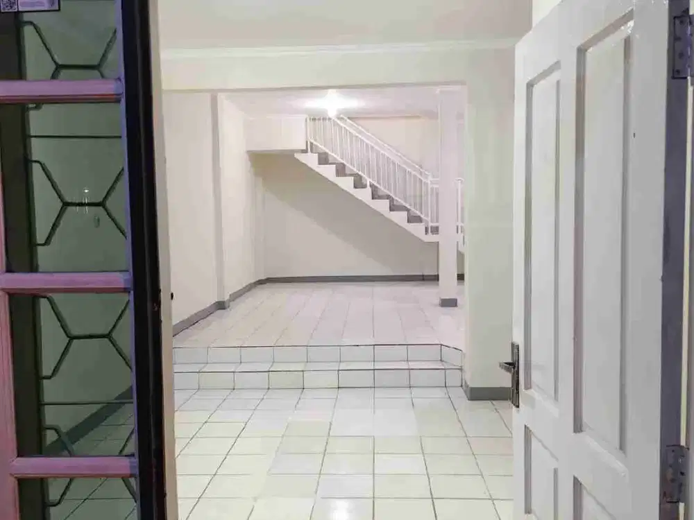 DISEWAKAN RUMAH RAPIH SIAP HUNI DI CITRA GARDEN 3 JAKARTA BARAT