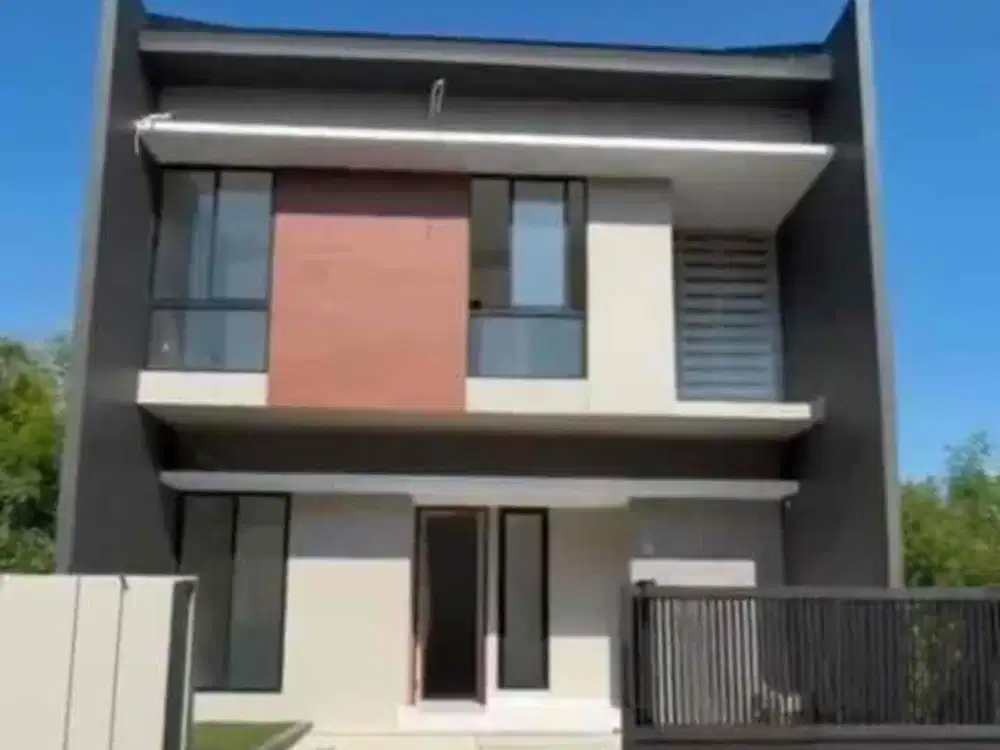 Rumah baru gress pakuwon city row jalan 3 mobil