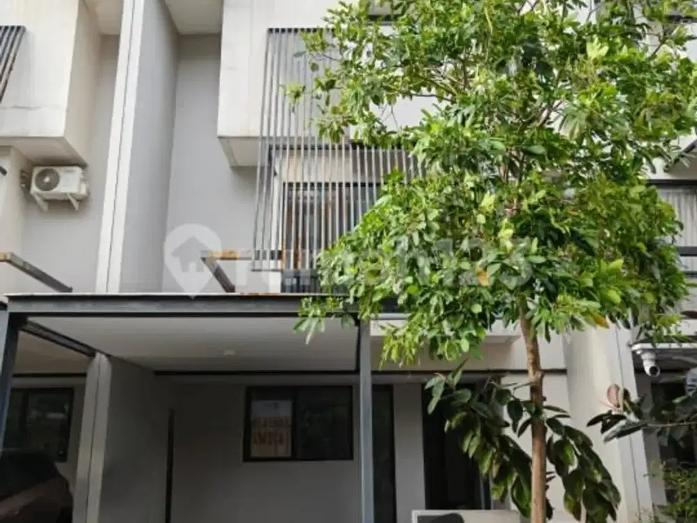 Dijual Rumah 3 Lantai di Tabebuya Impresahaus