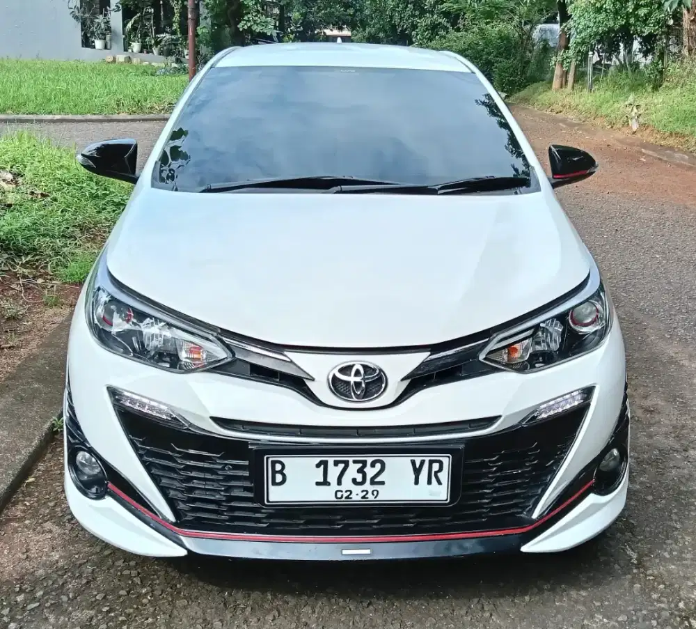 Toyota Yaris S TRD Sportivo 7 airbag