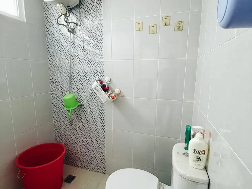 Dijual Rumah 2 Lantai Hadap Selatan, Sudah Dibangun Kamar Tambahan Untuk Anak, Summarecon Bandung