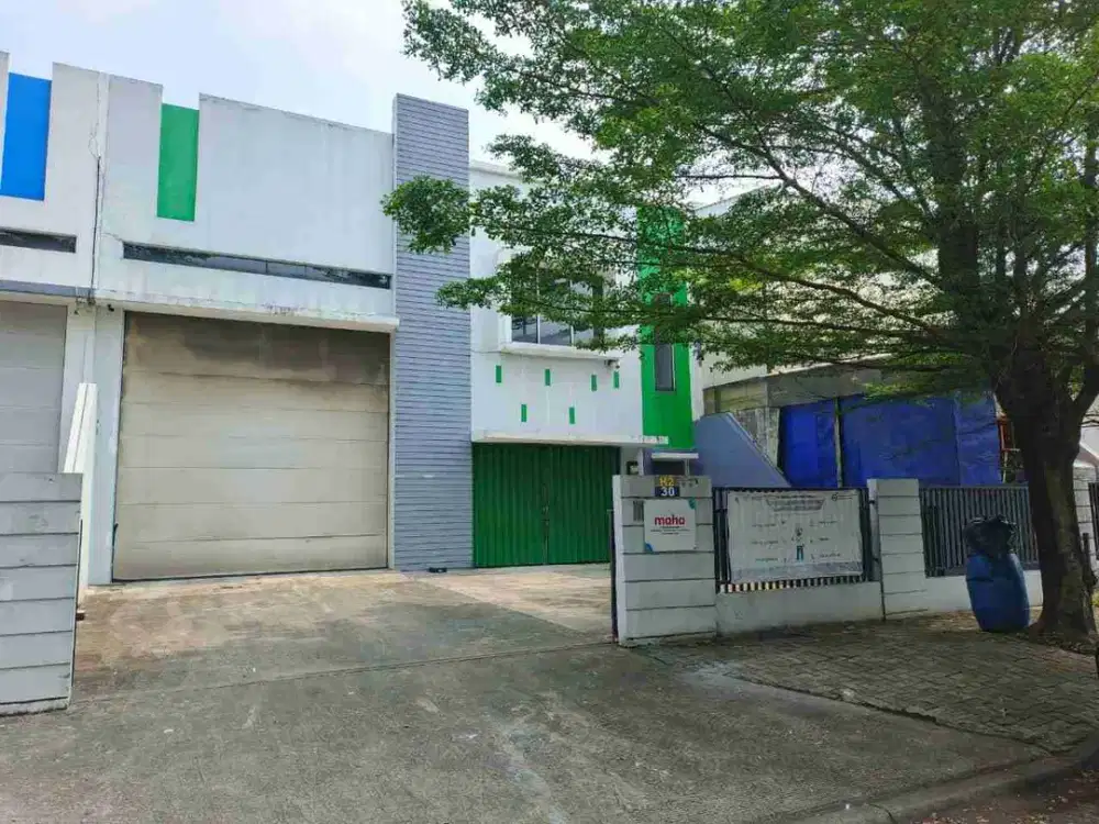 di sewakan gudang siap pakai luas 500meter taman tekno BSD city
