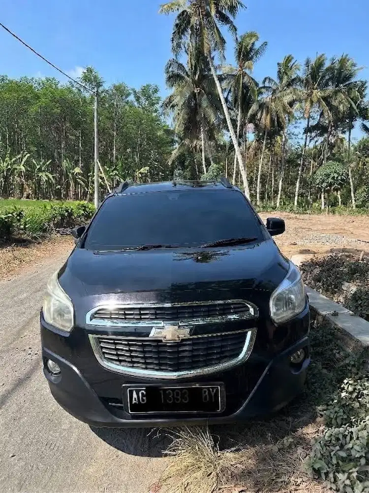 Chevrolet Spin Diesel 1.3MT LTZ-Hitam
