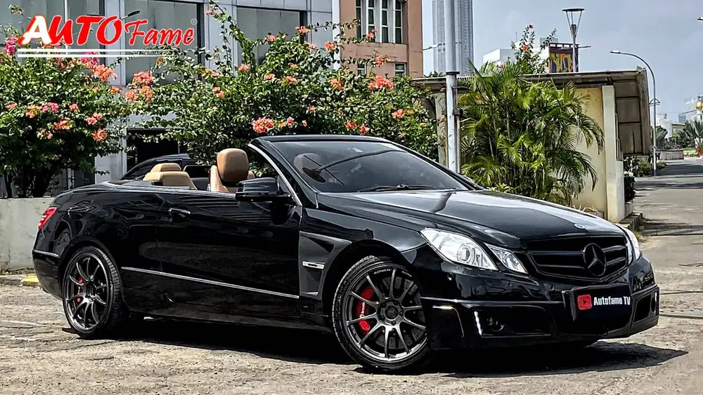 KM60RB Mercedes Benz W207 E250 Cabrio Cabriolet Convertible 2011 Black