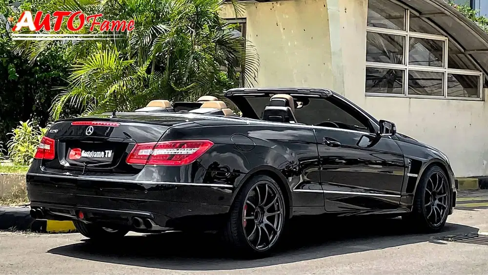 KM60RB Mercedes Benz W207 E250 Cabrio Cabriolet Convertible 2011 Black