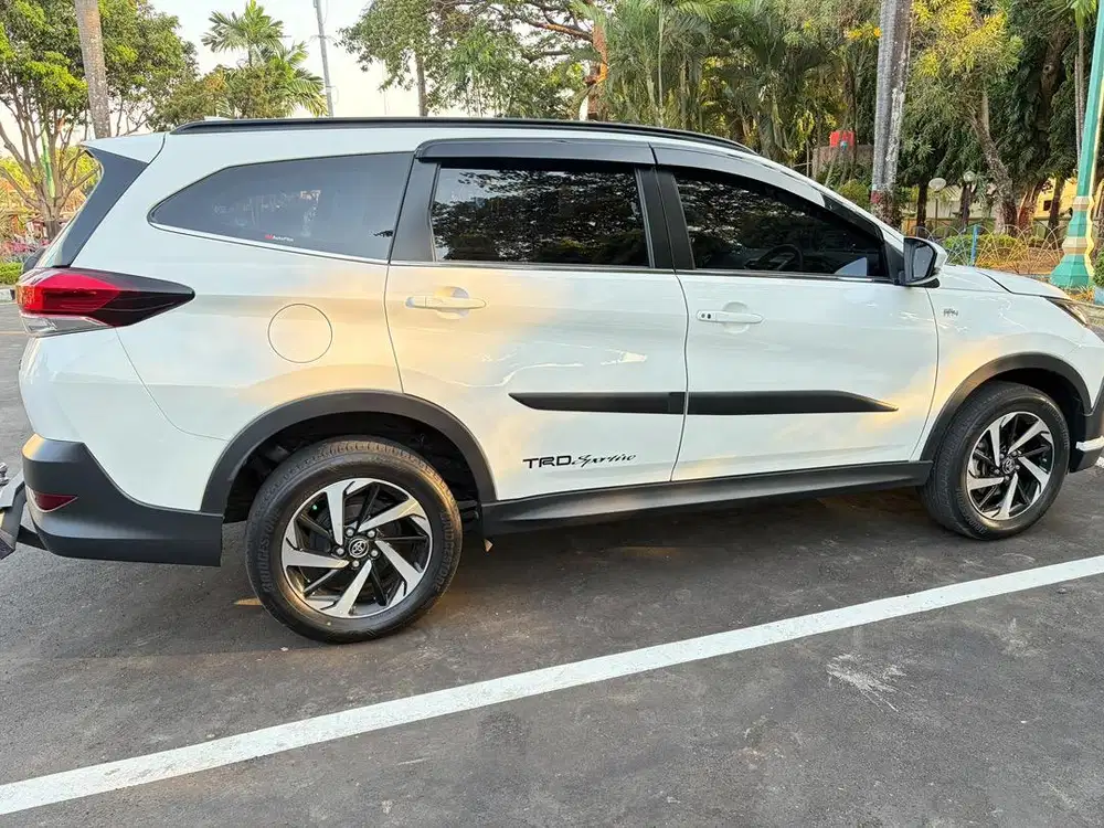 Dijual Rush TRD Sportivo Manual Km 32ribu
