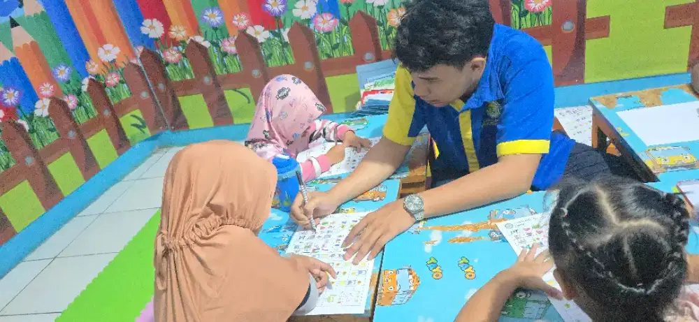 Di butuhkan Tutor (pengajar)