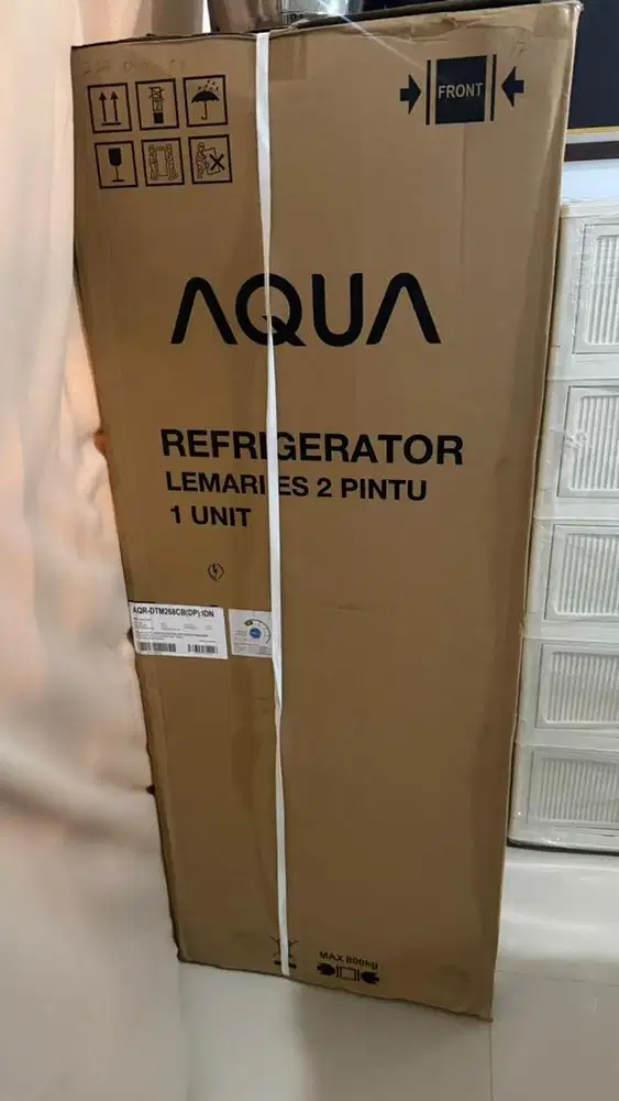 KULKAS AQUA KONDISI MASIH 99% PEMAKAIAN 2 BULAN
