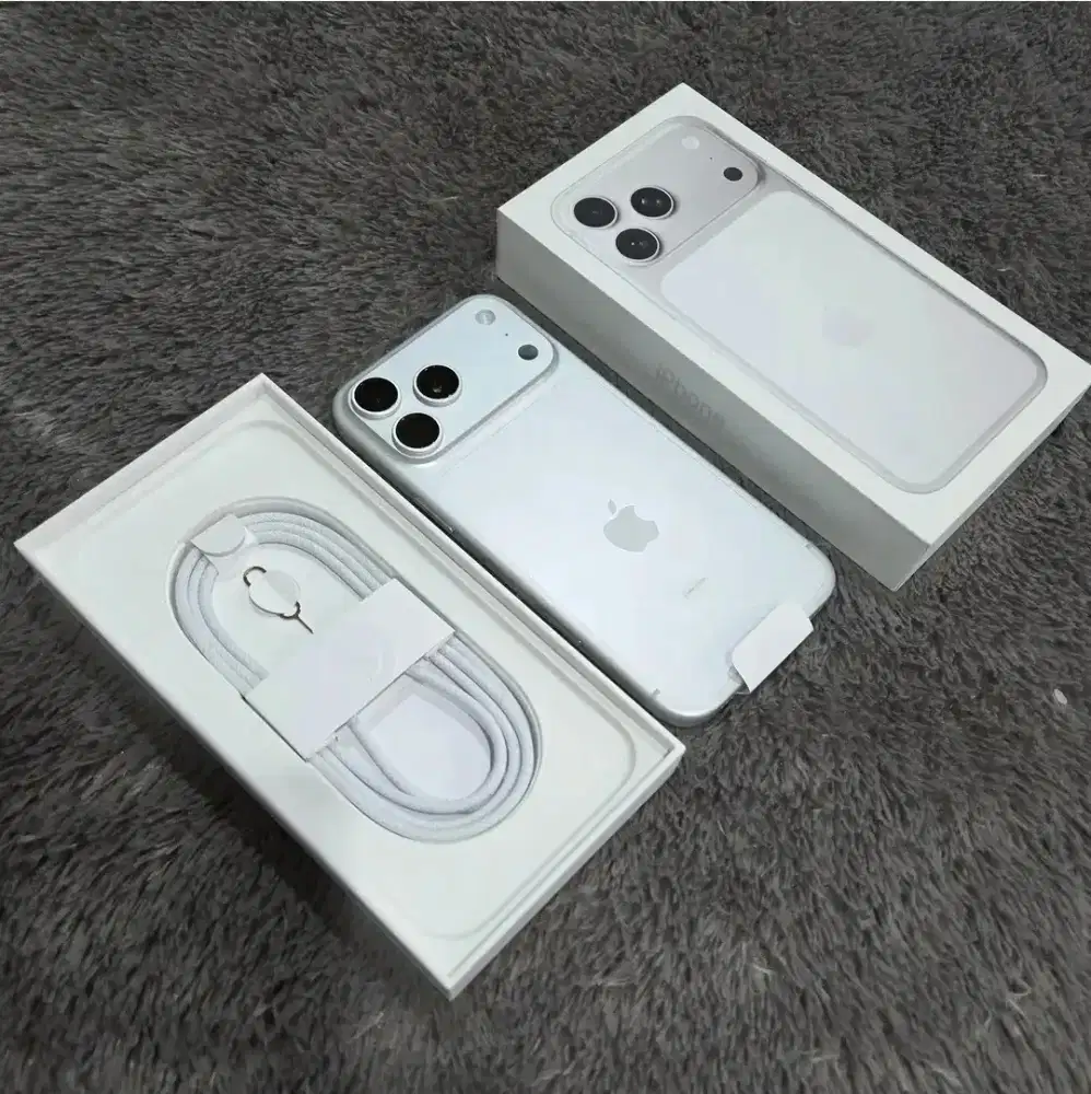 Iphone 17 Pro Max 256Gb Silver OPEN BOX ONLY