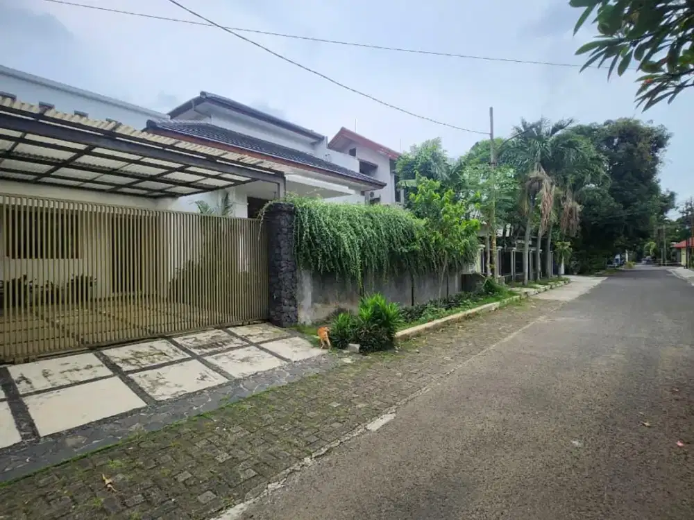 Hunian Asri & Nyaman 2 Lantai Dekat PIM Area Kebayoran Lama Jakarta Selatan