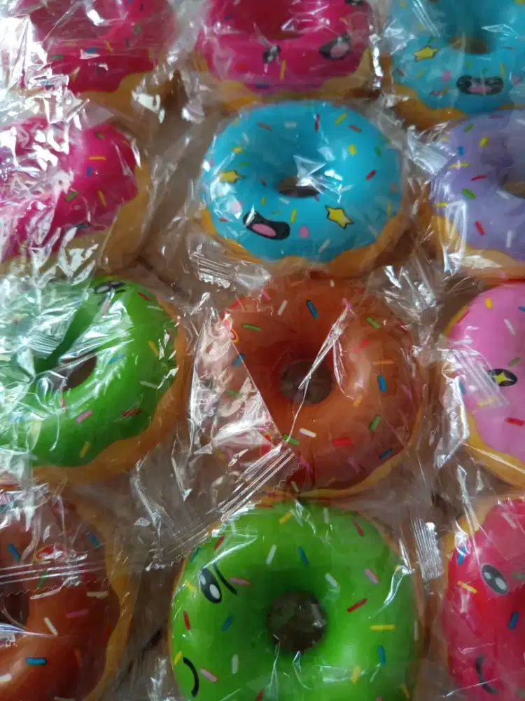 Squishy donat aneka toping
