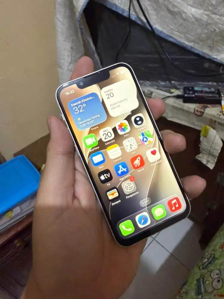 Iphone 13 mini 128 putih Minus tipis fullset