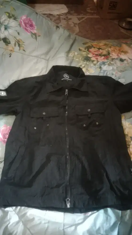 Jaket troublemaker