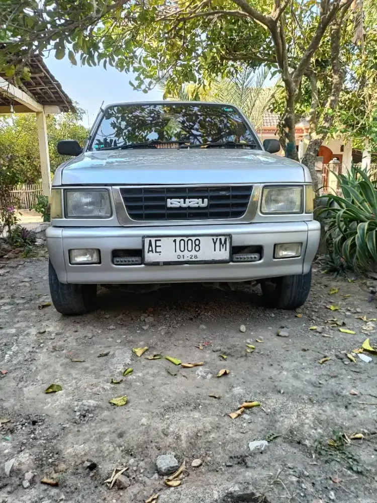 Isuzu panther new higride 2000