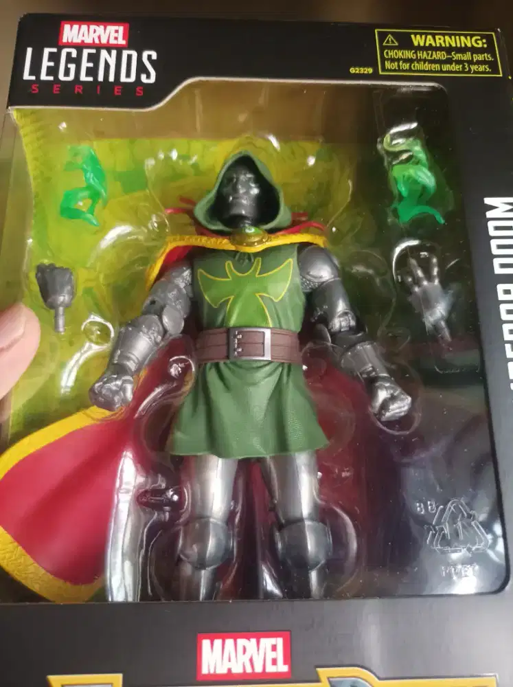 Jual action figure Marvel legend doctor doom