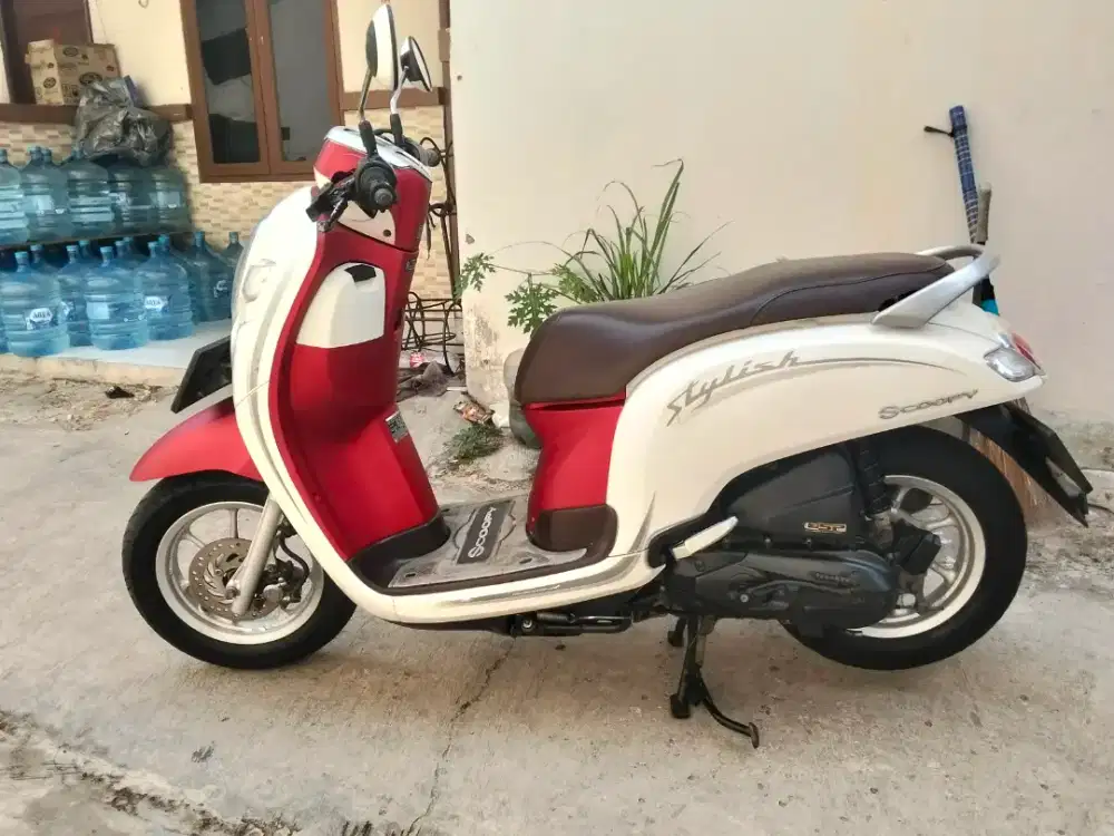 HONDA SCOOPY CBS ISS TAHUN 2019