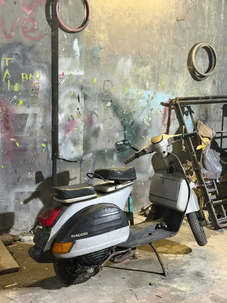 Vespa strada 1987 lengkap