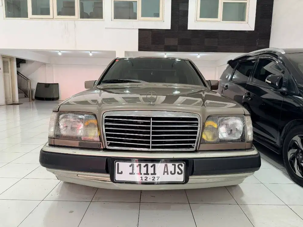 Mercedes Benz E300 Matic 1991 Terawat Siap Pakai