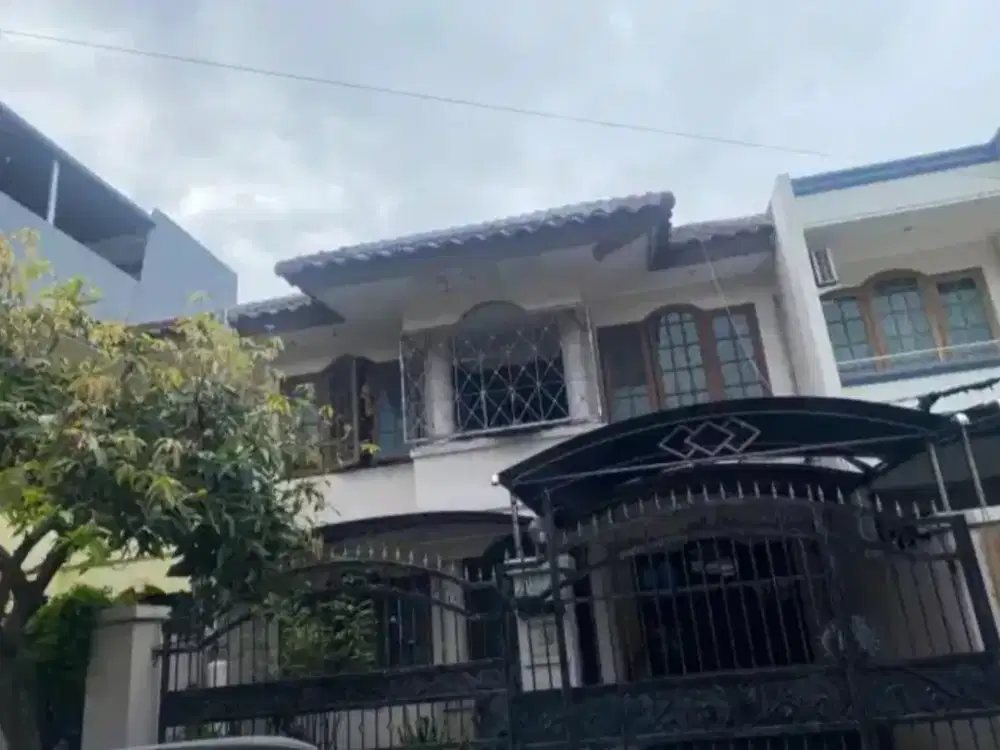 Dijual cepar Harga di bawah Njop Rumah 2 Lantai strategis Kalideres