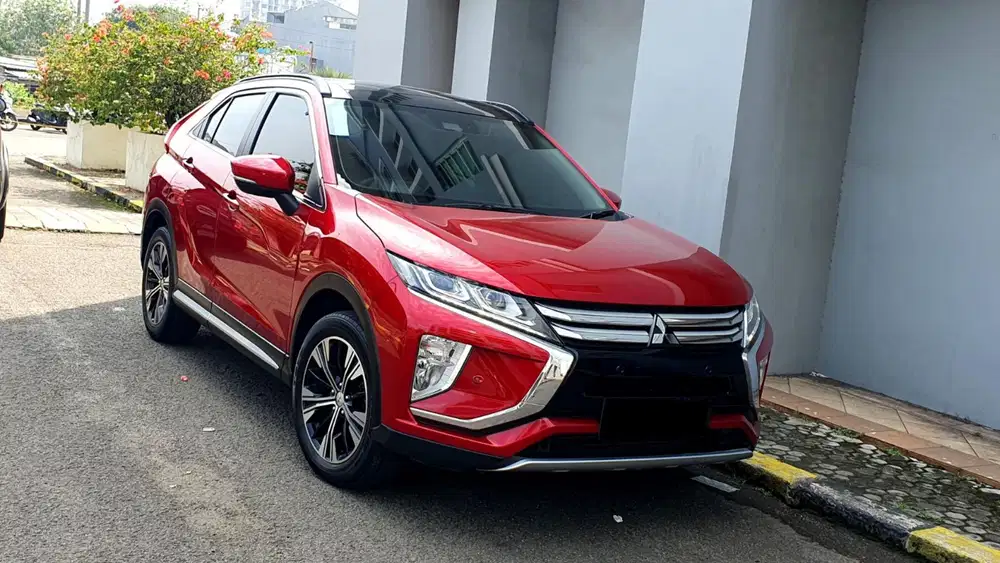 Mitsubishi eclipse cross ultimate 2019 pakai 2020 merah