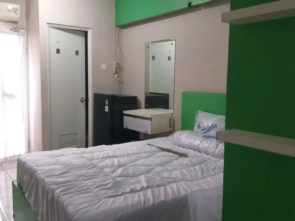 Unit Apartment Green Pramuka City studio bagus