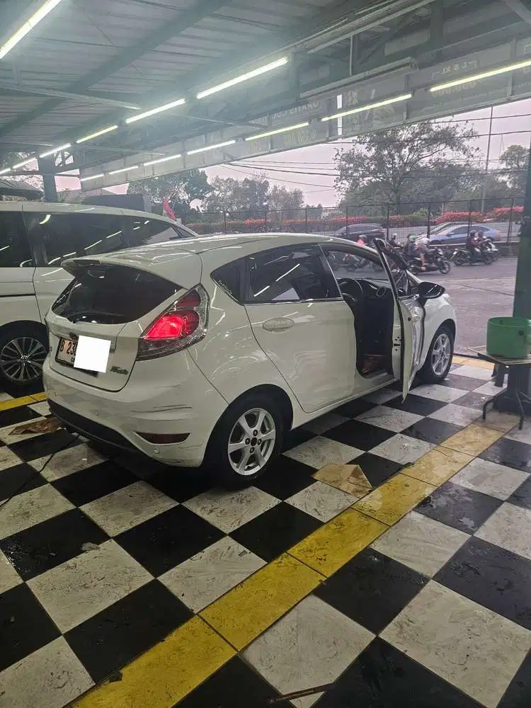 Ford Fiesta 2014 Bensin